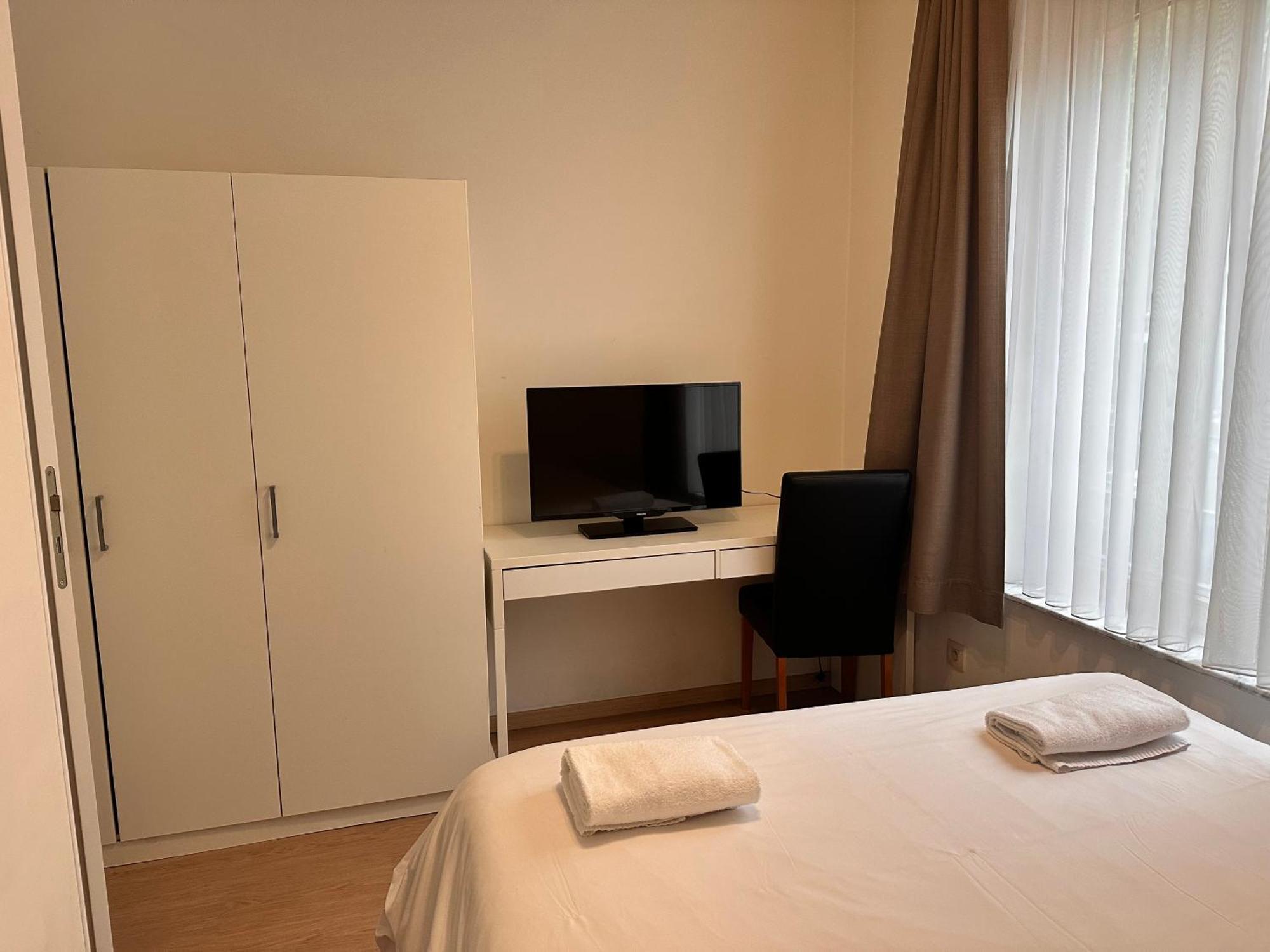Cosy 2 Bedroom Apartment In City Center Брюссель Экстерьер фото